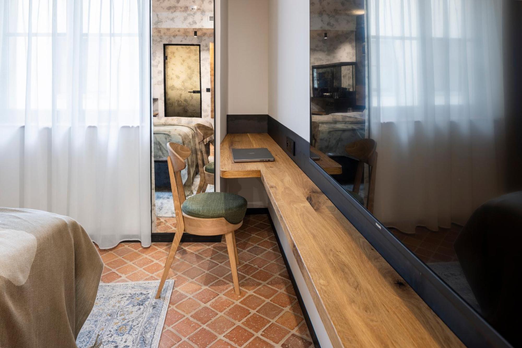 Nomadic Urban Premium Suites Cracovia Esterno foto